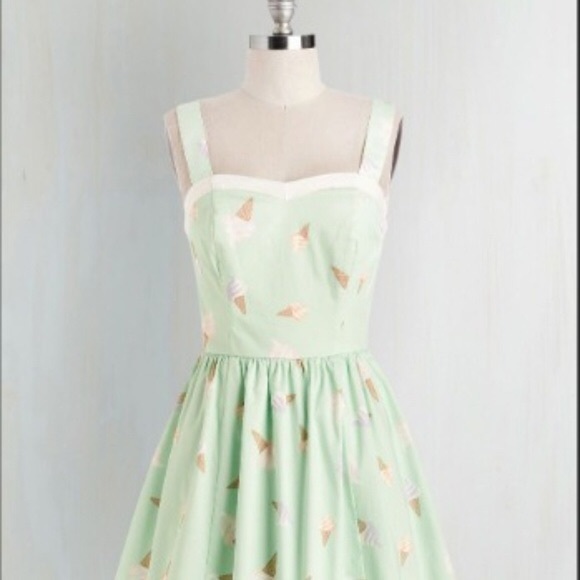 ❌SOLD❌ Sweetest Treat Fit and Flare Dress GUC!!! - Picture 4 of 5